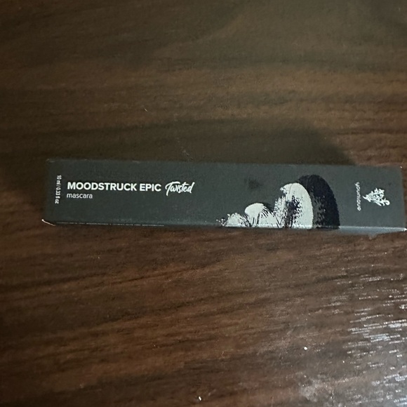 NIB Younique Twisted Mascara - Picture 3 of 6